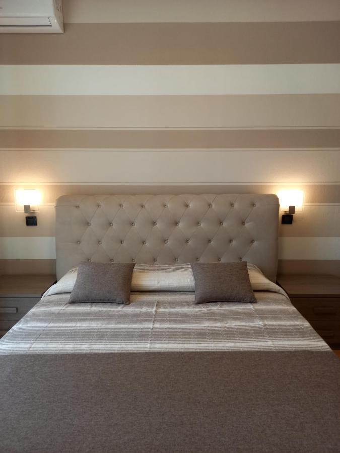 Il Nido Della Civetta Villa Sirmione Buitenkant foto